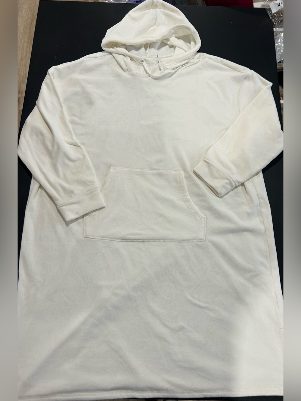 NWOT Denver Hayes Cream Hoodie Dress with Kangaroo Pocket